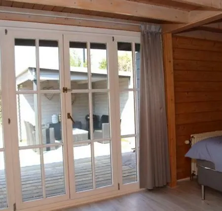 בית נופש Fins Holiday House ארמלו