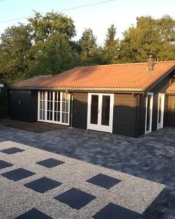 בית נופש Fins Holiday House
