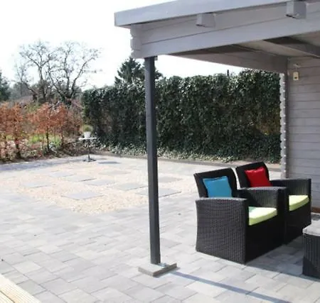 בית נופש Fins Holiday House *